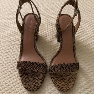 *NEW* Gianni Bini Animal Print Block Heel